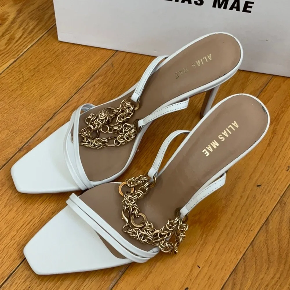 Alias Mae alias mae